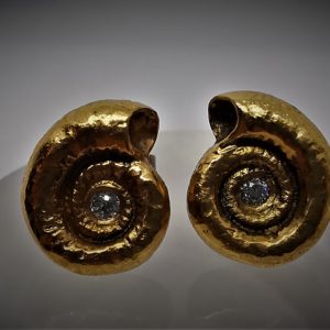 lifelike snail stud earrings