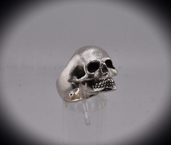 Totenkopf Ring