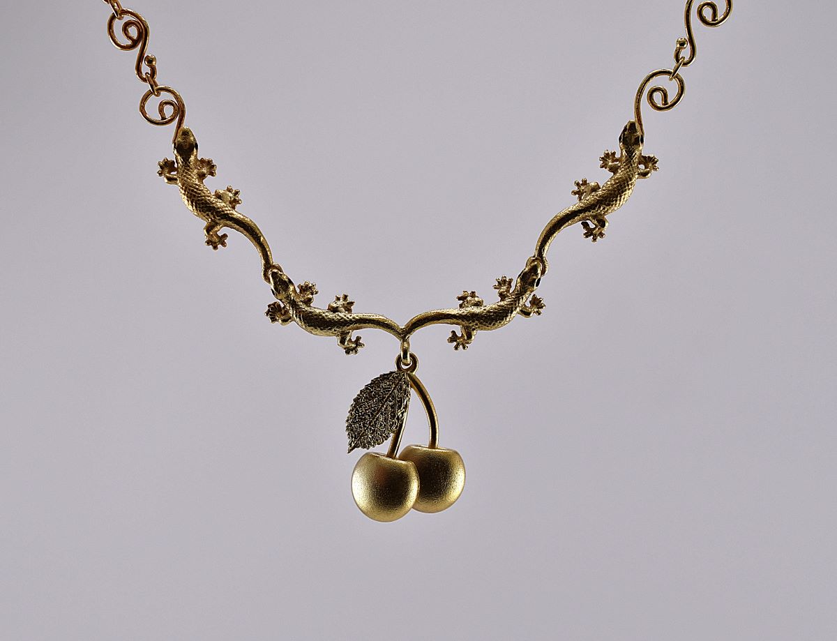 Gecko Collier mit Kirschen – Bild 3