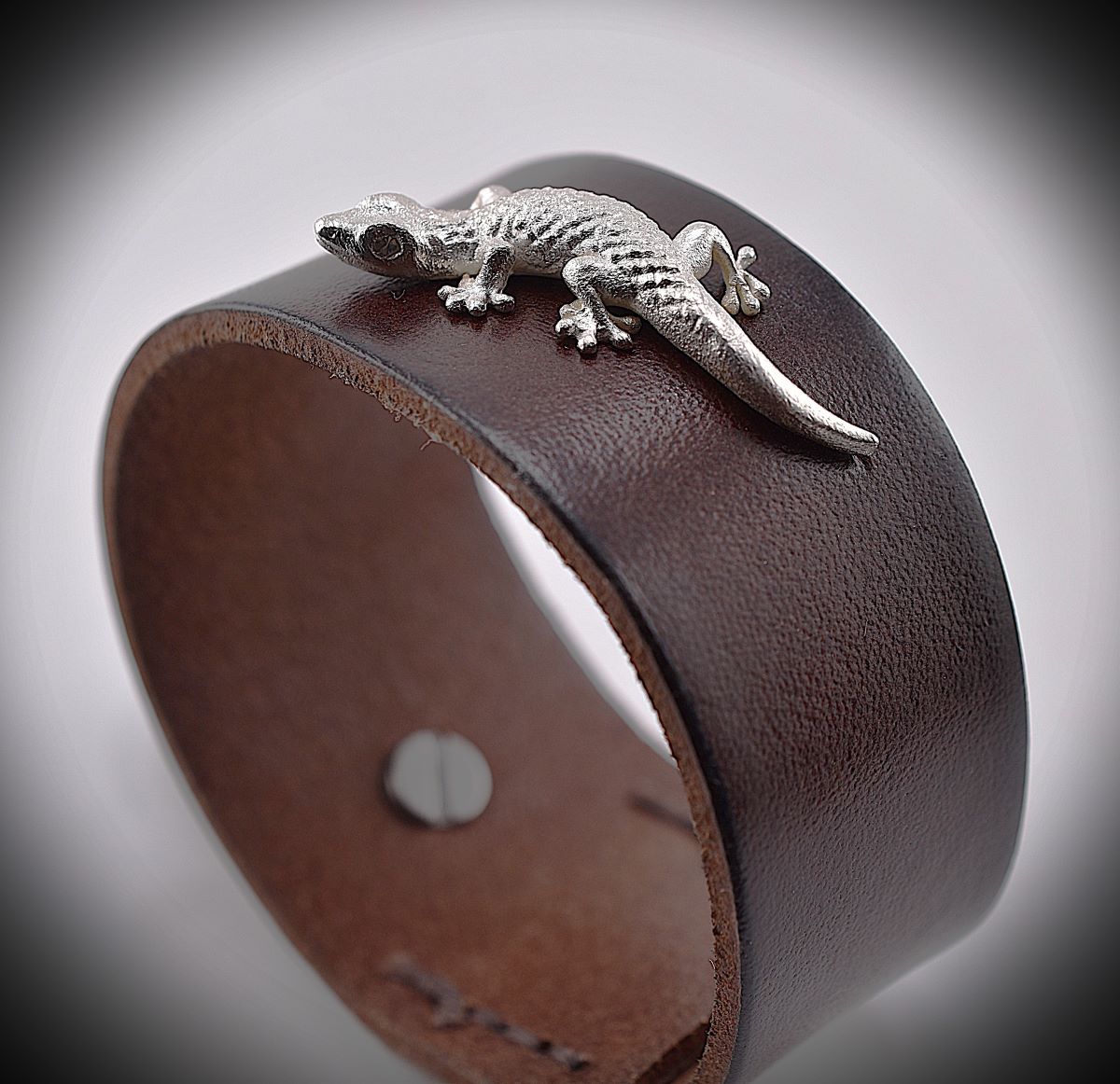 Gecko auf Leder Armband – Bild 4